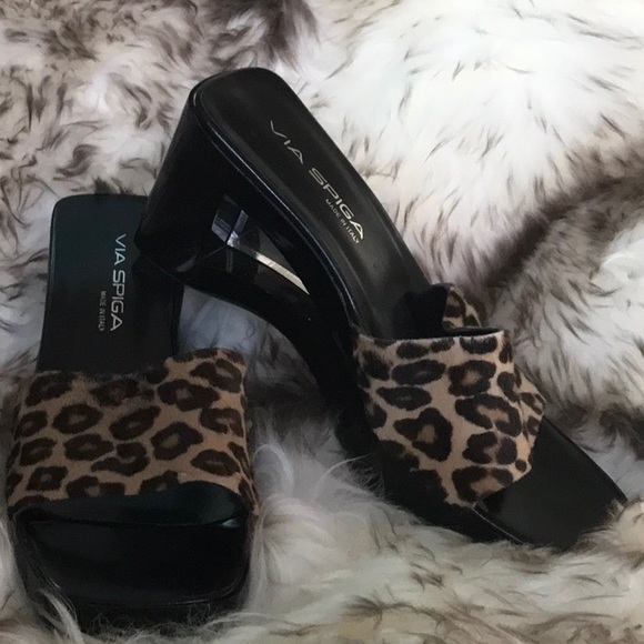 NWOB Via Spiga Italian Designer Haircalf leather Lucite Wedge 8M - Picture 1 of 11